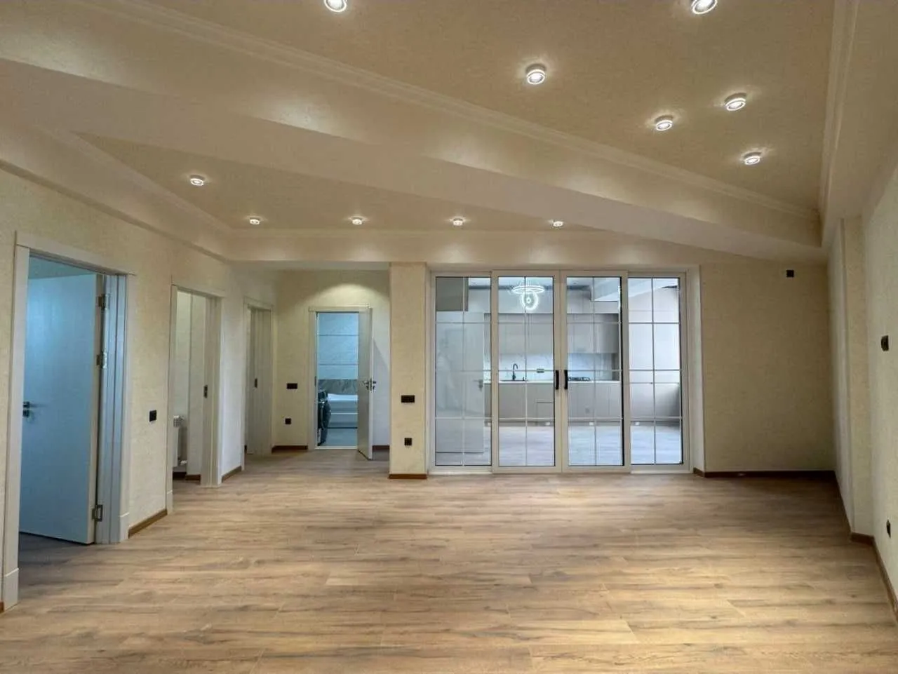 160 м², 4-комн. квартира, 3/12