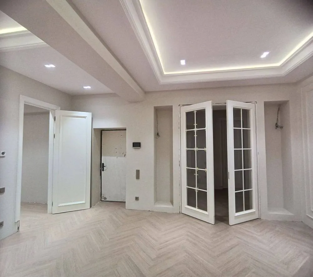231 м², многокомнатная квартира, 1/10