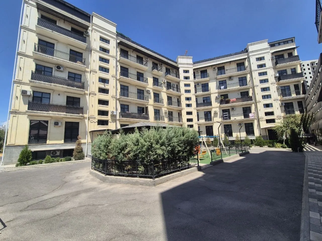 61 м², 2-комн. квартира, 2/5