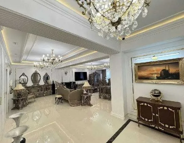 210 м², 4-комн. квартира, 3/7