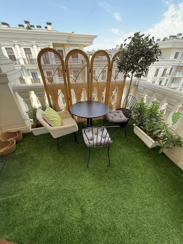 261 м², 3-комн. квартира, 7/7