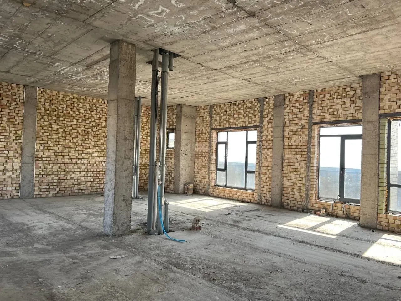 238 m², 4-xonali kvartira, 8/8
