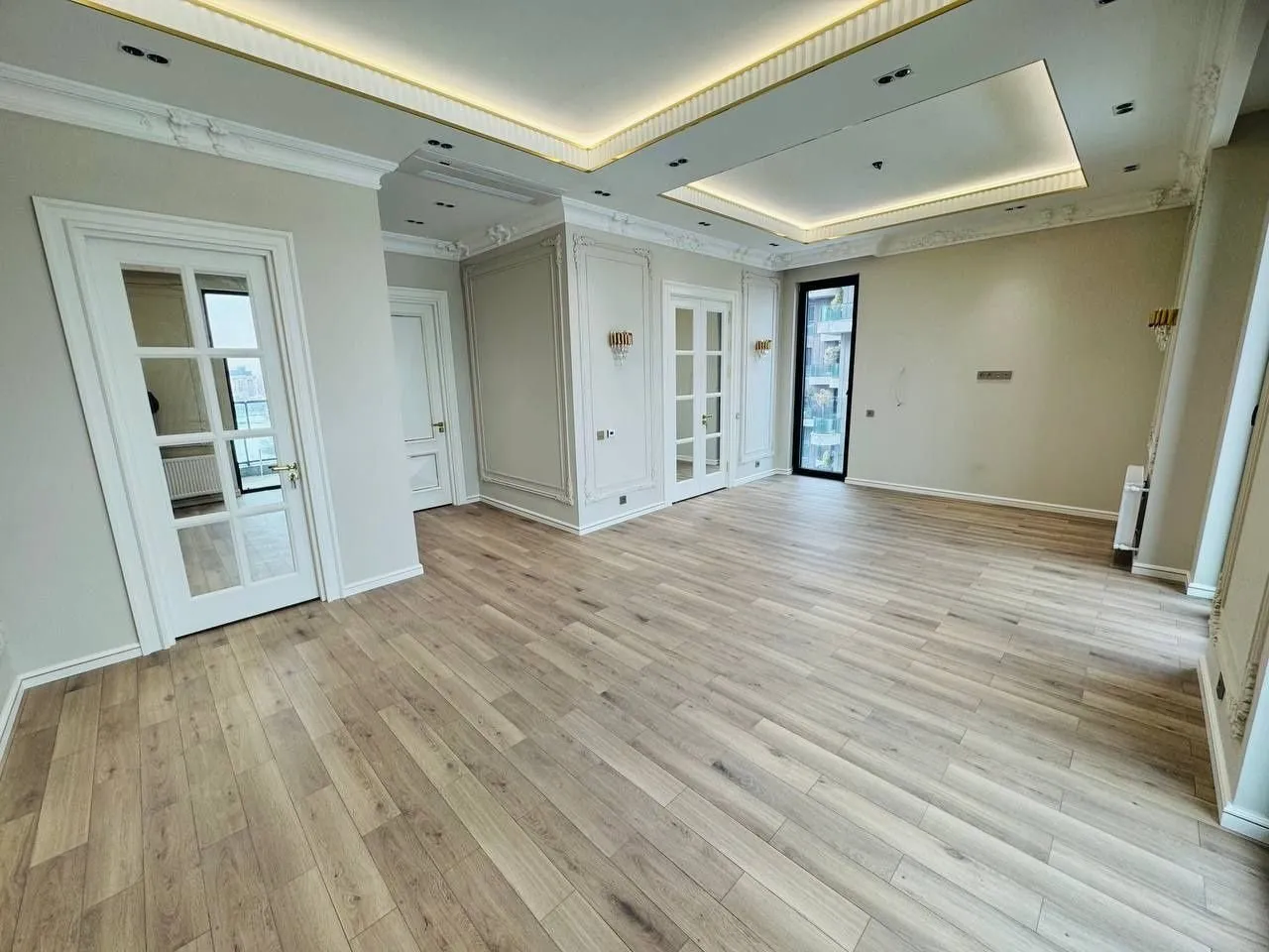 181 м², 4-комн. квартира, 10/10
