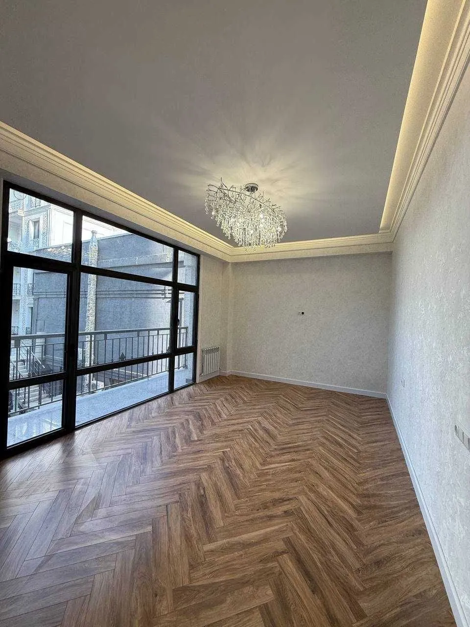 100 м², 3-комн. квартира, 3/8