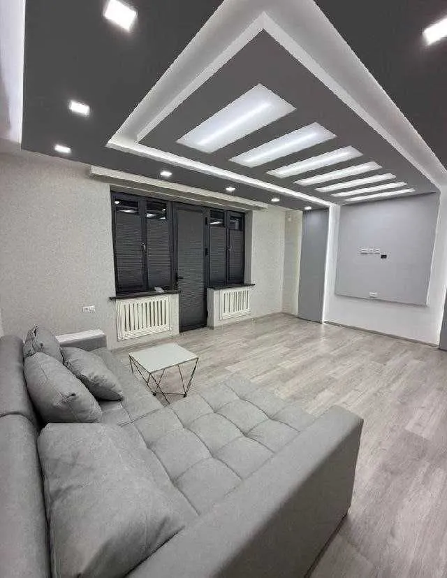 150 м², 5-комн. квартира, 1/9