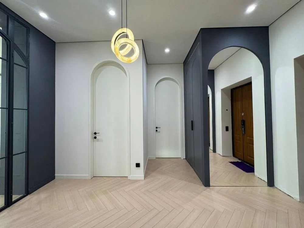 135 м², 4-комн. квартира, 8/9