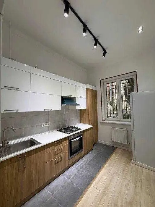 125 m², 5-xonali kvartira, 1/9