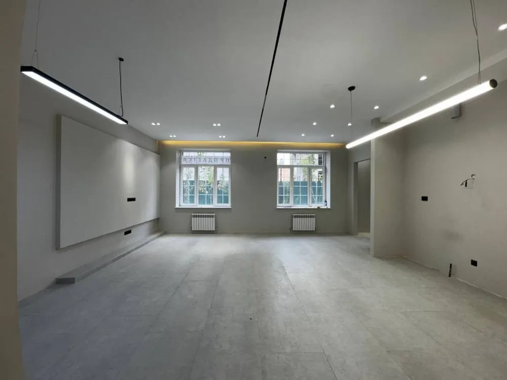 175 м², многокомнатная квартира, 1/9