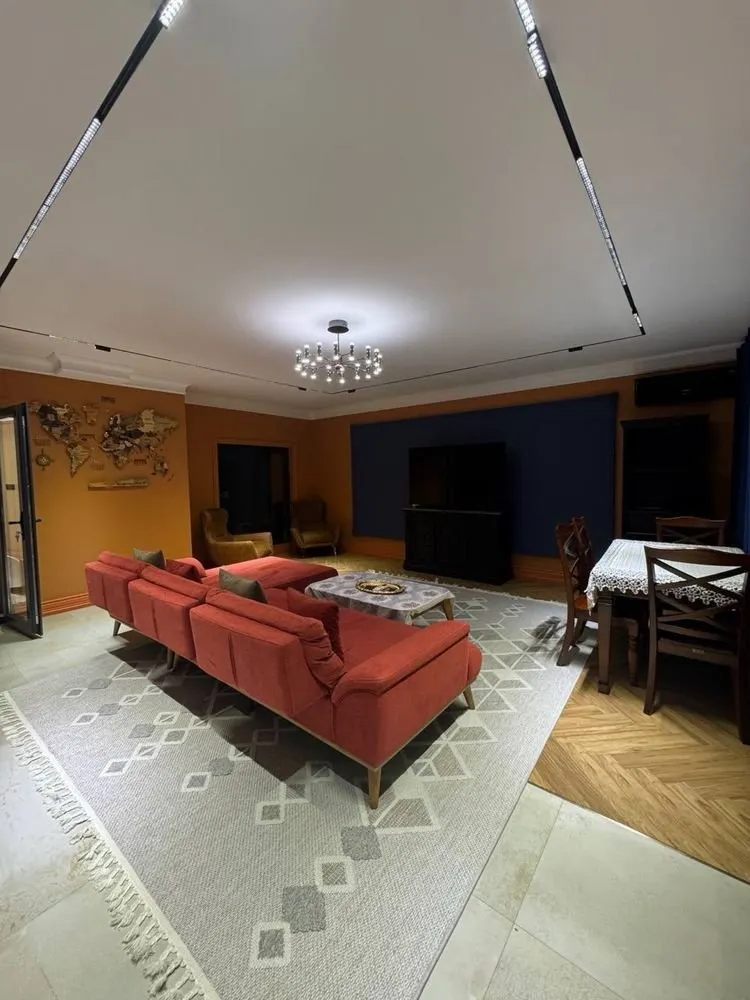 100 м², 3-комн. квартира, 6/10