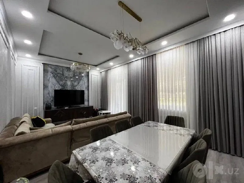 180 м², 5-комн. квартира, 1/9
