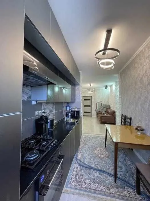 80 м², 3-комн. квартира, 8/9