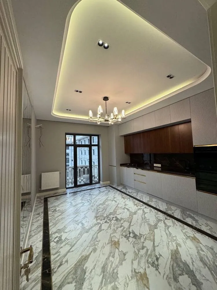 100 м², 3-комн. квартира, 7/10