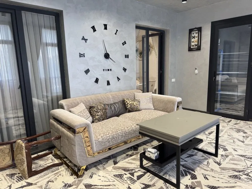 131 м², 3-комн. квартира, 3/10