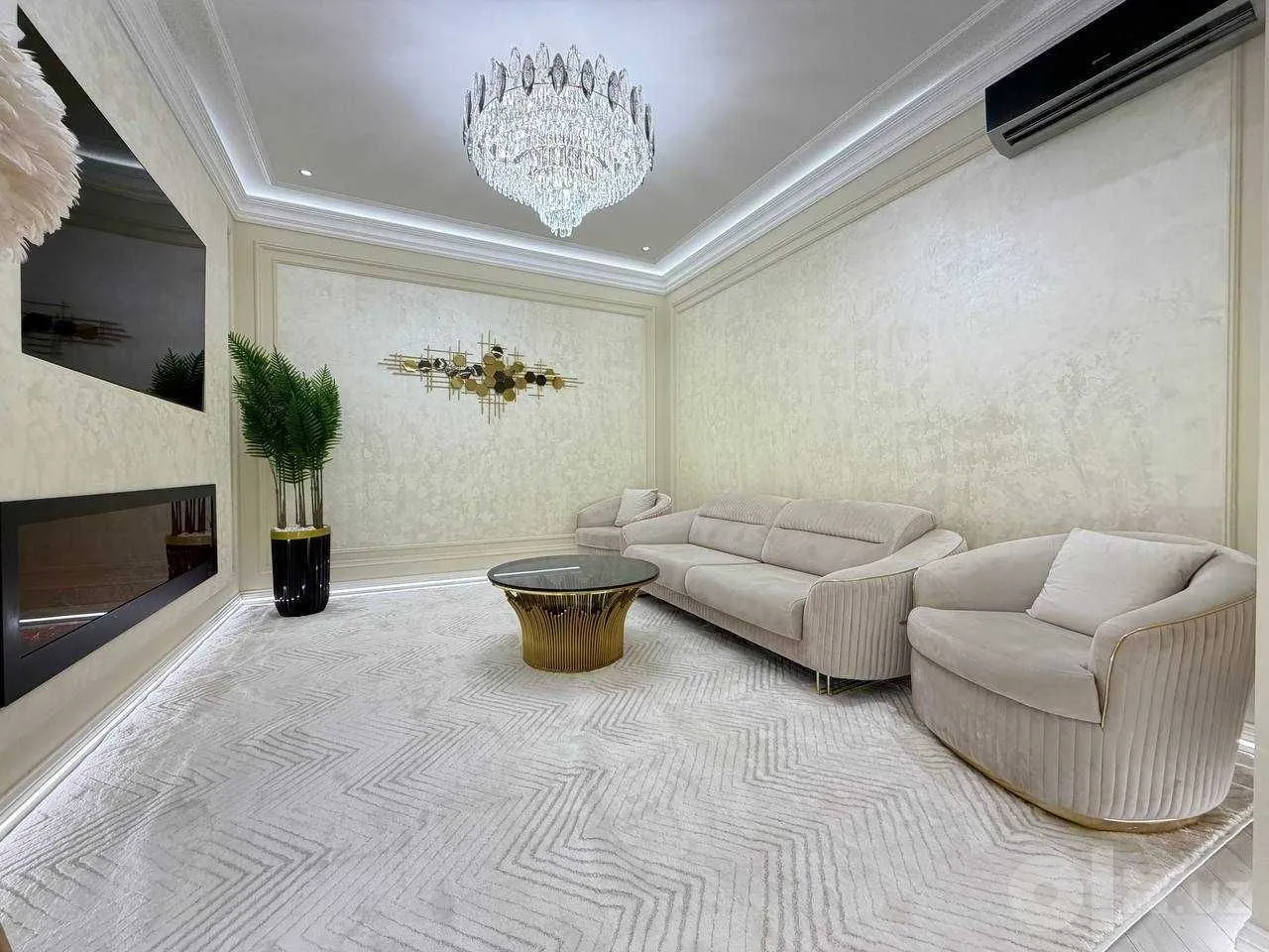 100 м², 3-комн. квартира, 4/8