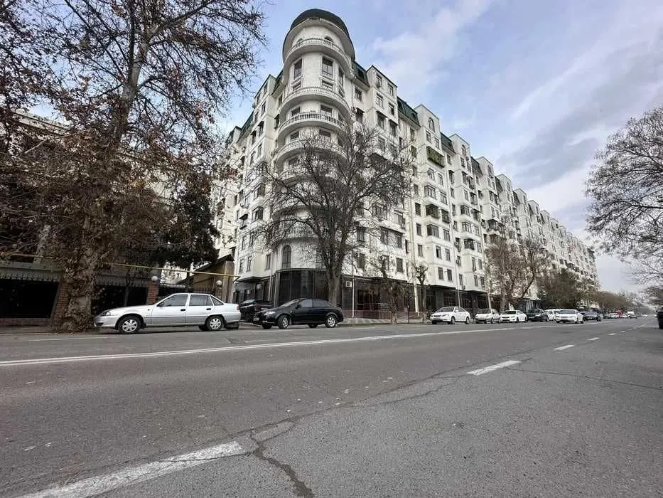 210 m², ko'p xonali kvartira, 9/10