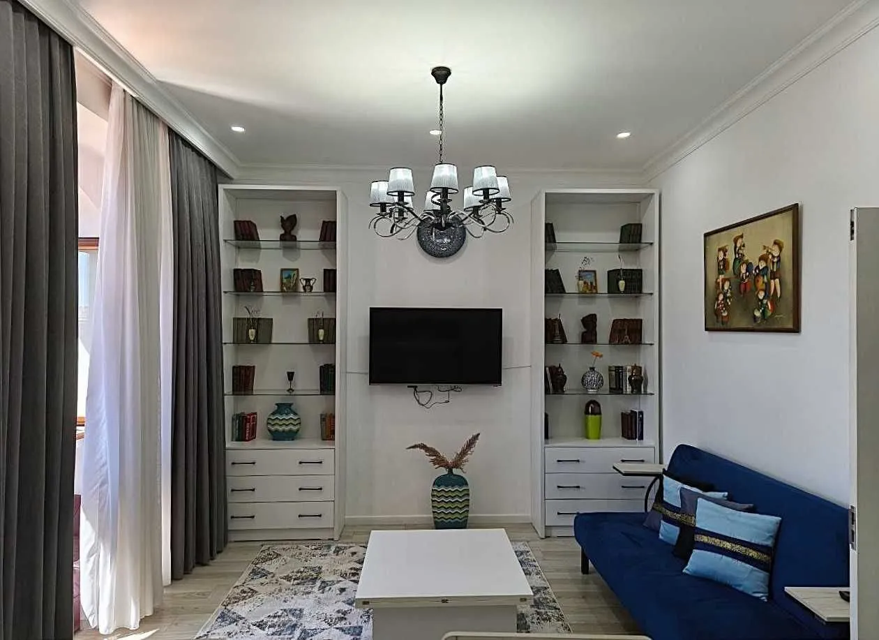 176 м², многокомнатная квартира, 8/9