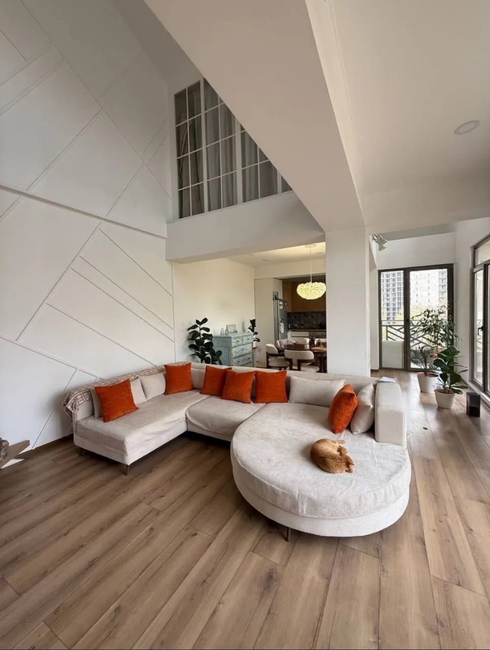 100 м², 3-комн. квартира, 4/4