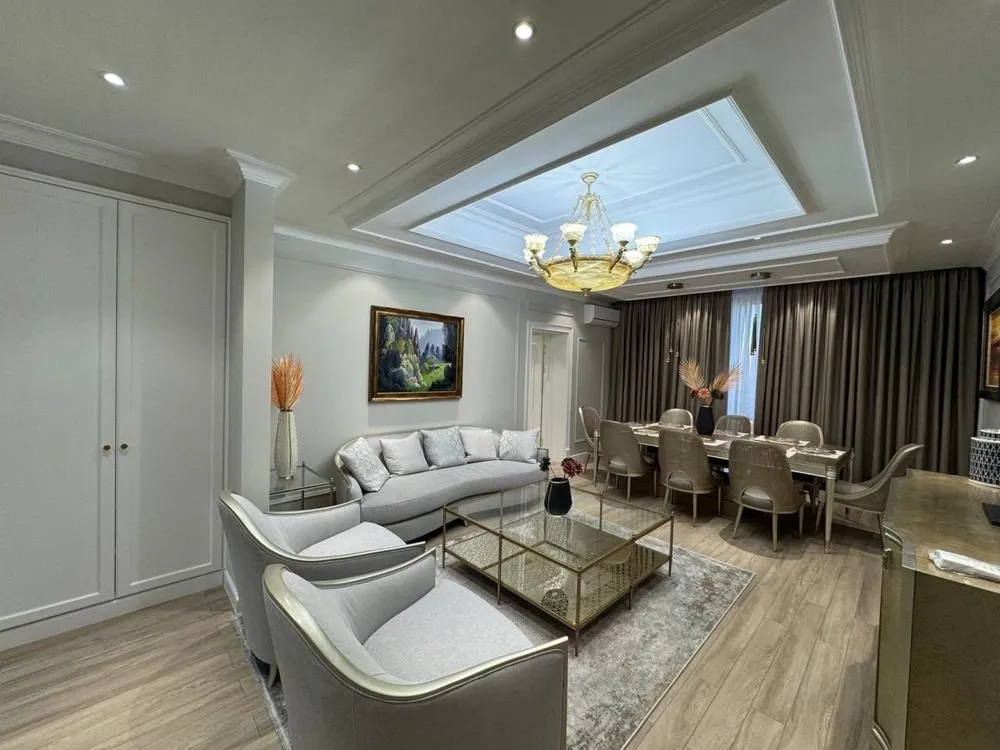 130 м², 4-комн. квартира, 8/9