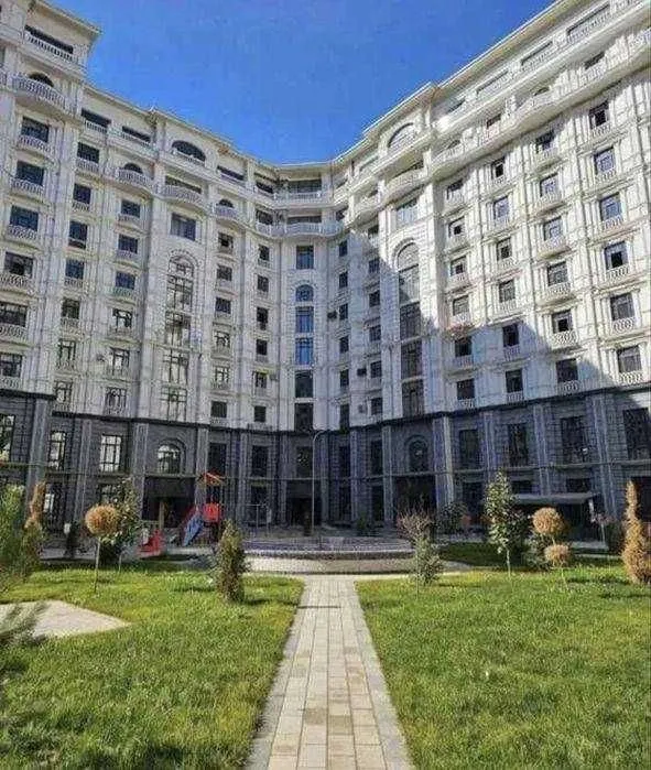 160 м², 4-комн. квартира, 7/10