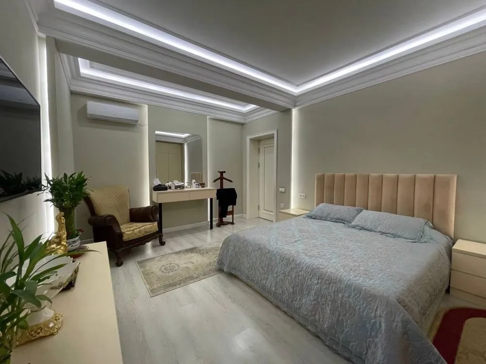 192 м², 4-комн. квартира, 9/9