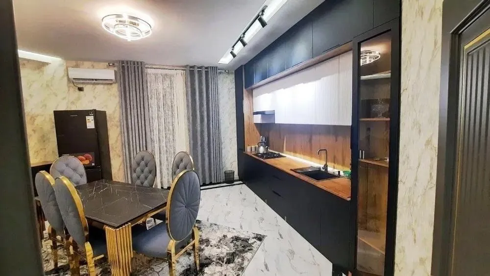 118 m², 3-xonali kvartira, 3/12