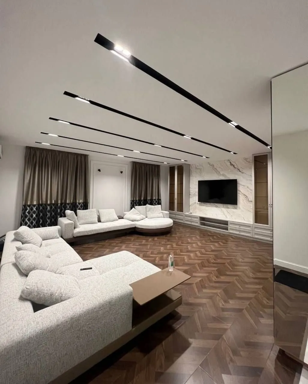 345 м², многокомнатная квартира, 7/8