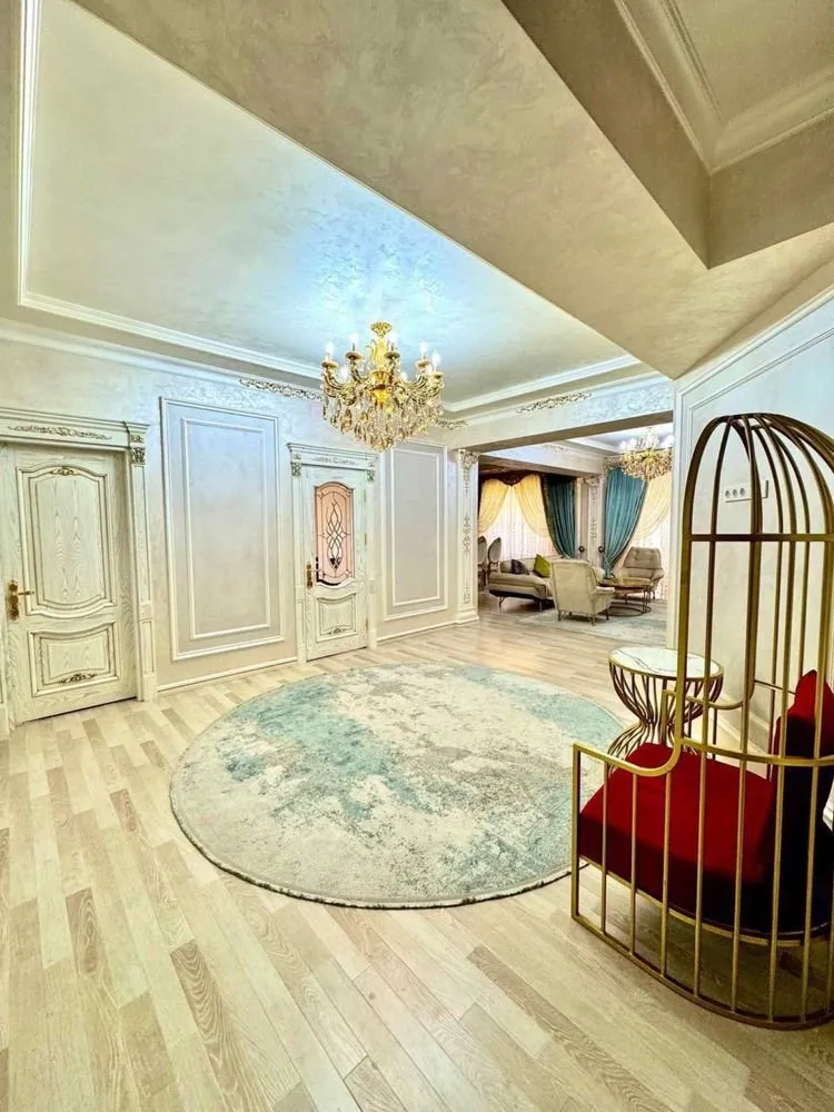 135 м², 4-комн. квартира, 6/8