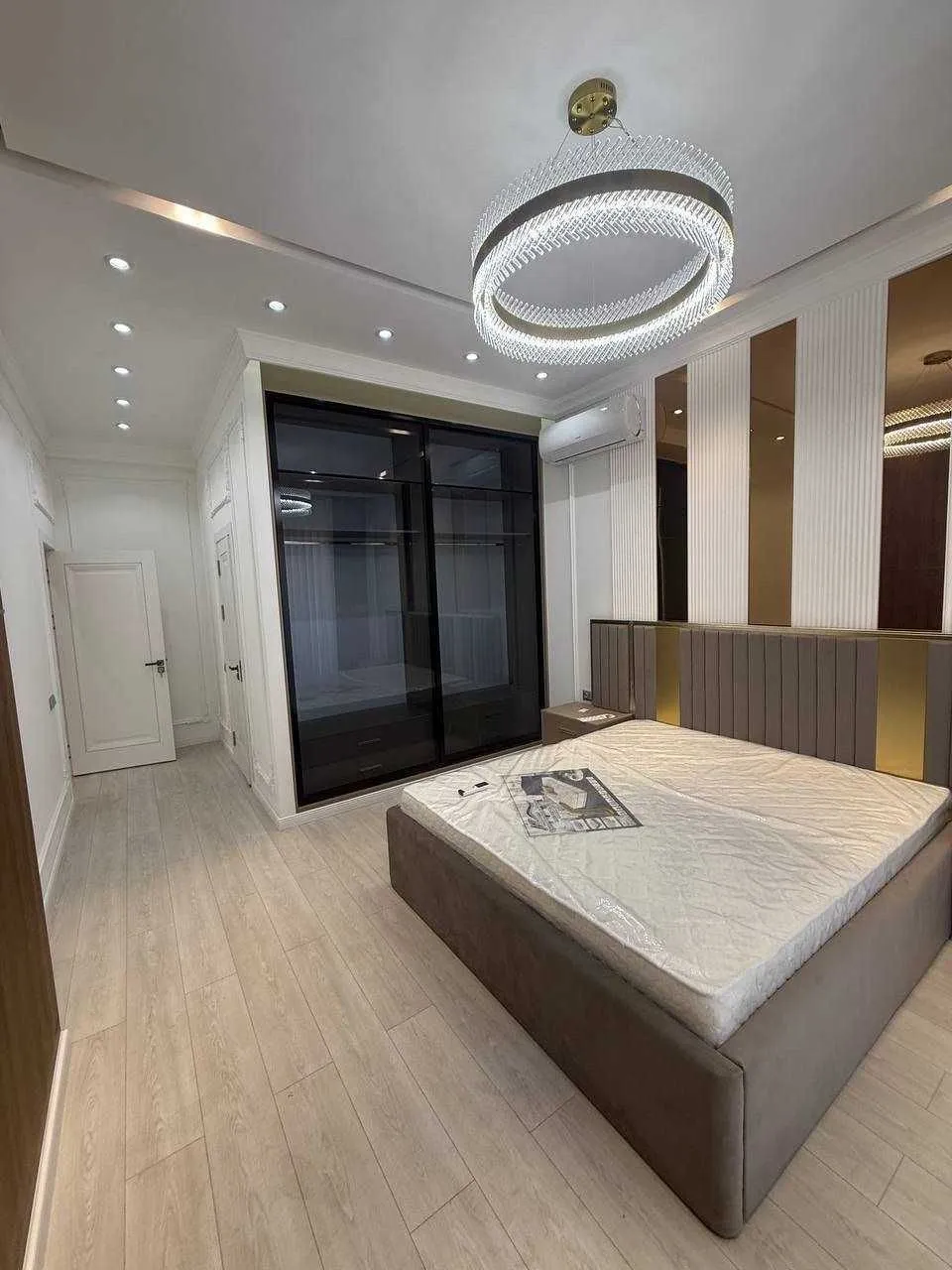 93 m², 3-xonali kvartira, 7/8