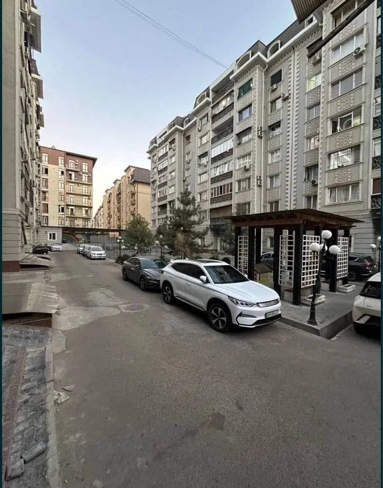 96 м², 3-комн. квартира, 4/8