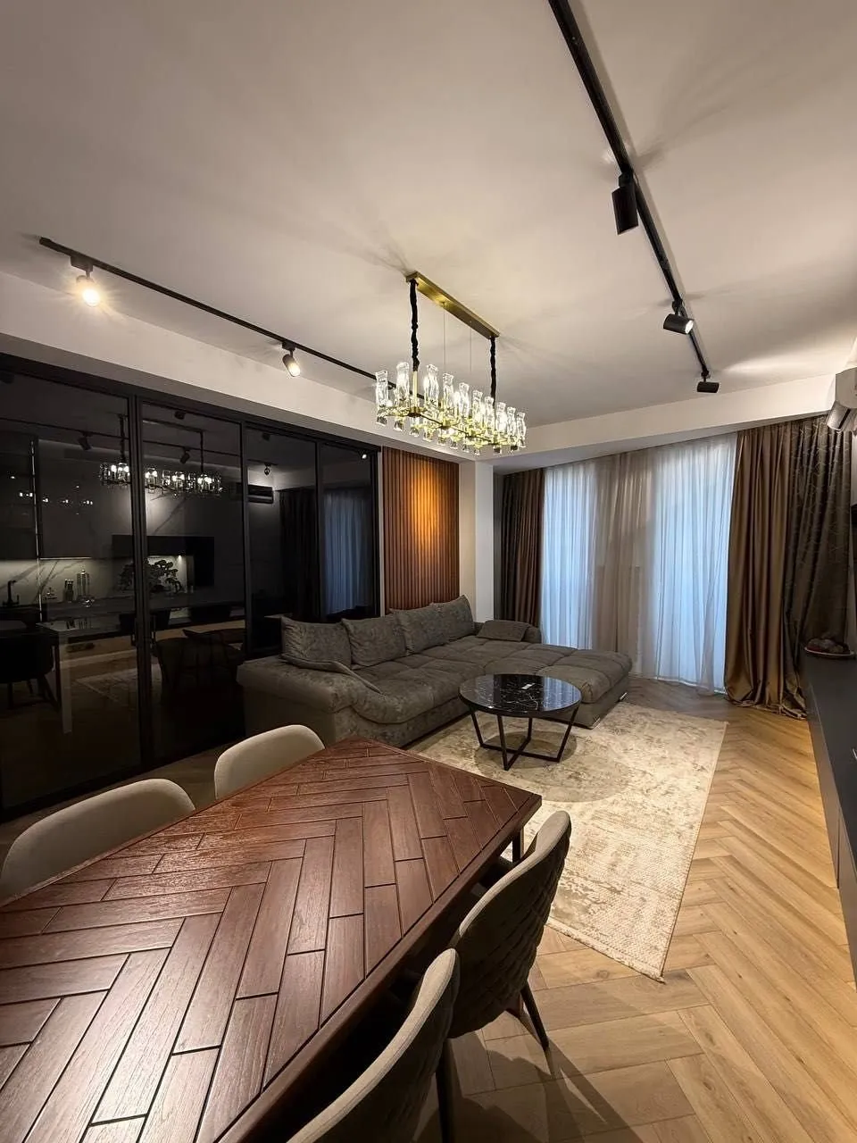 130 m², 3-xonali kvartira, 2/8