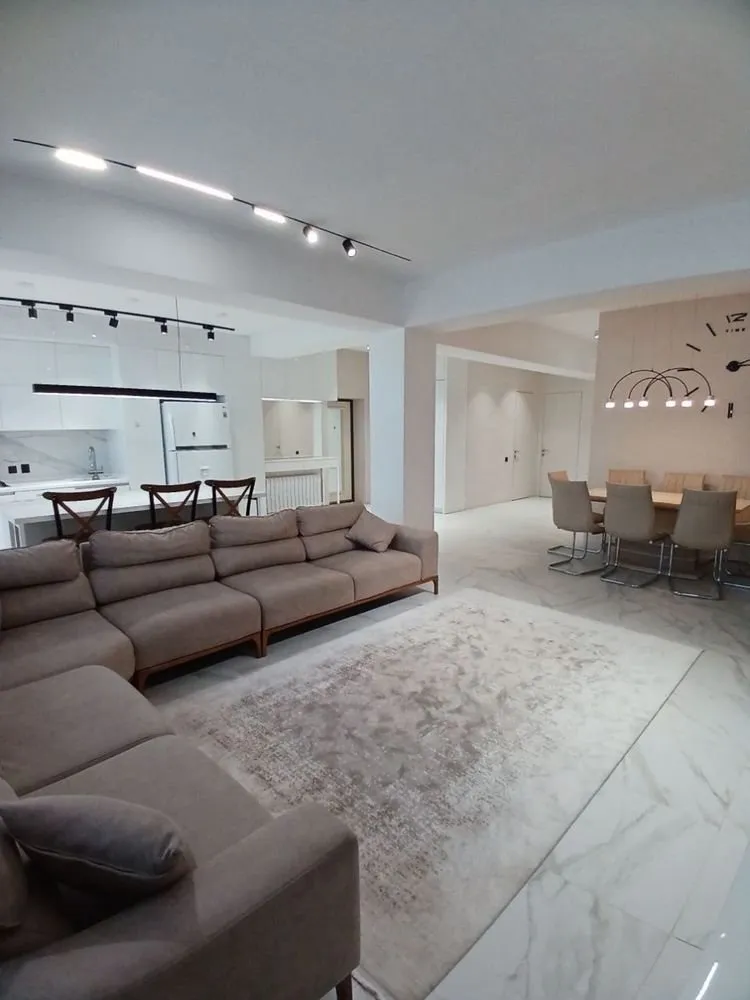 130 м², 3-комн. квартира, 6/9