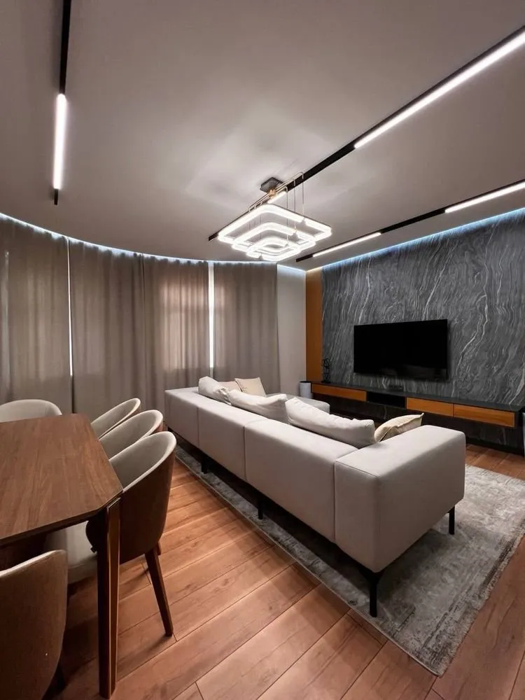 218 м², многокомнатная квартира, 1/8