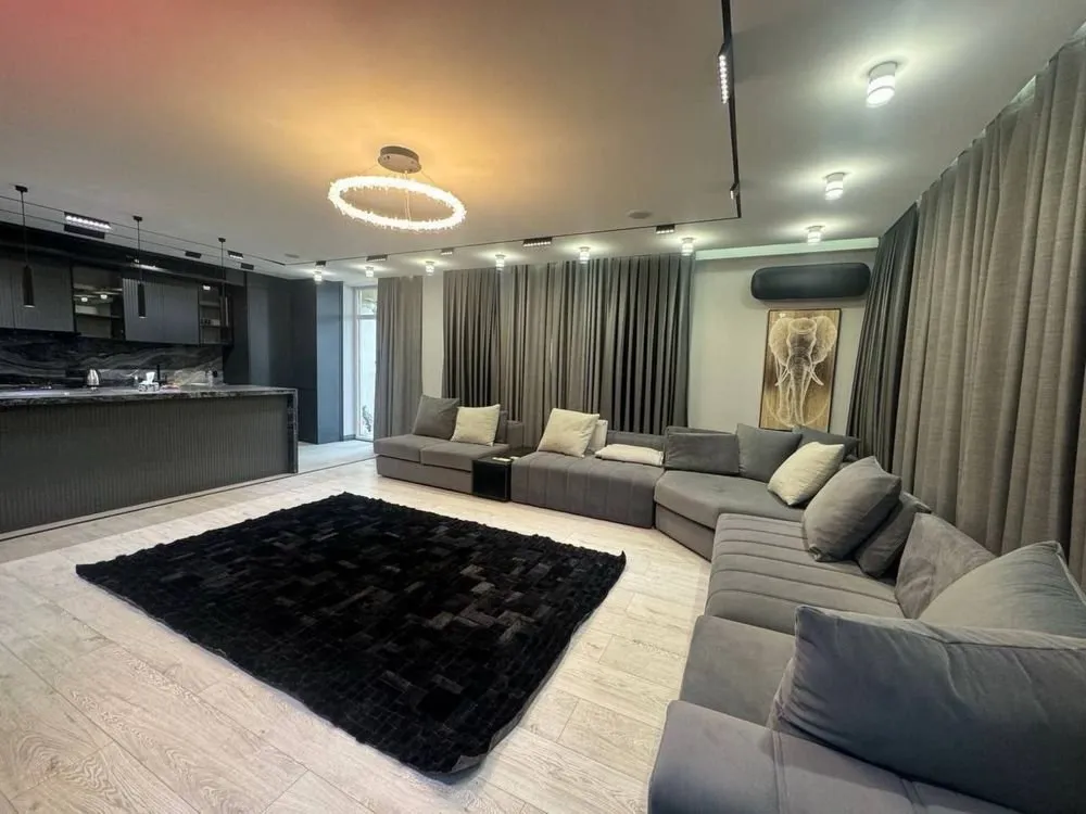 131 м², 2-комн. квартира, 10/12