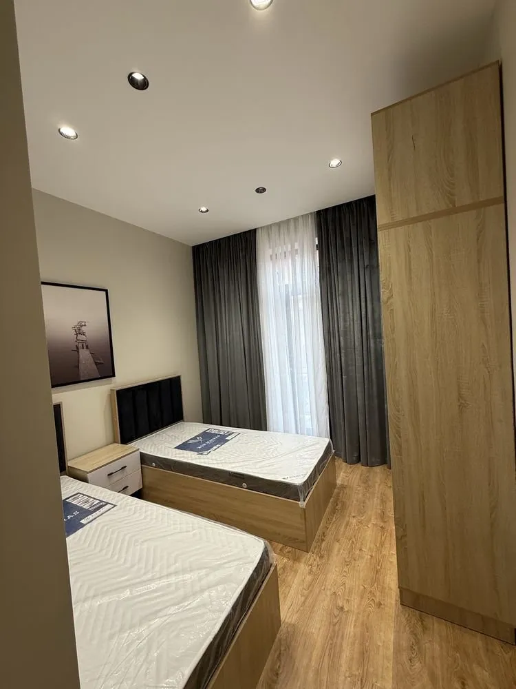 90 м², 3-комн. квартира, 4/4