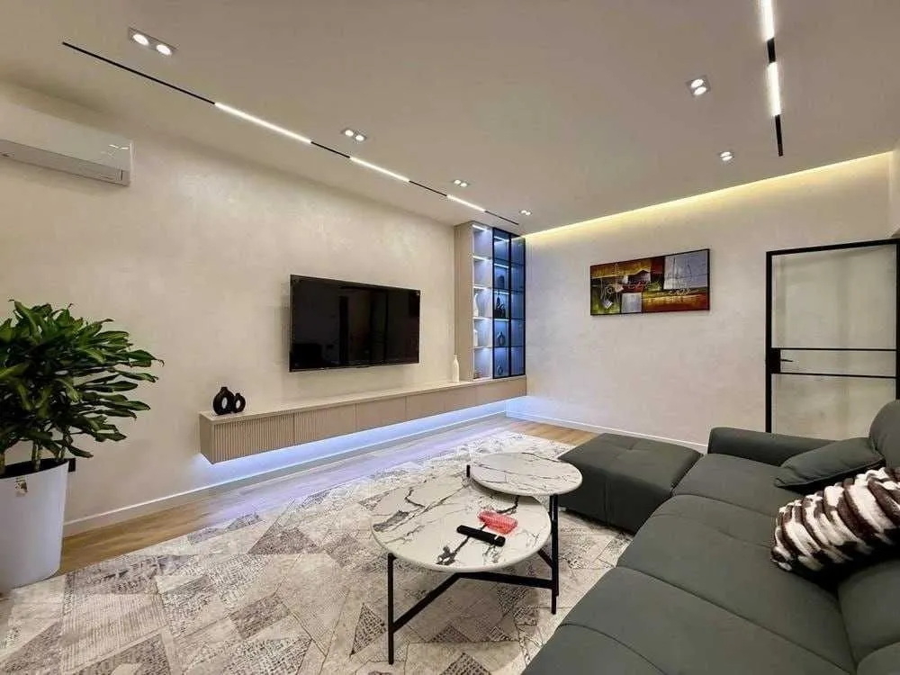 90 m², 4-xonali kvartira, 8/9