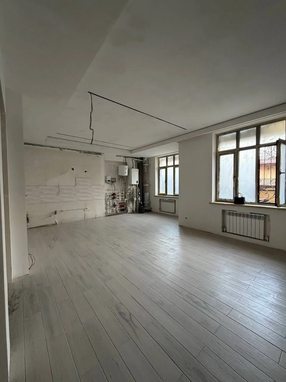 208 м², 5-комн. квартира, 1/9