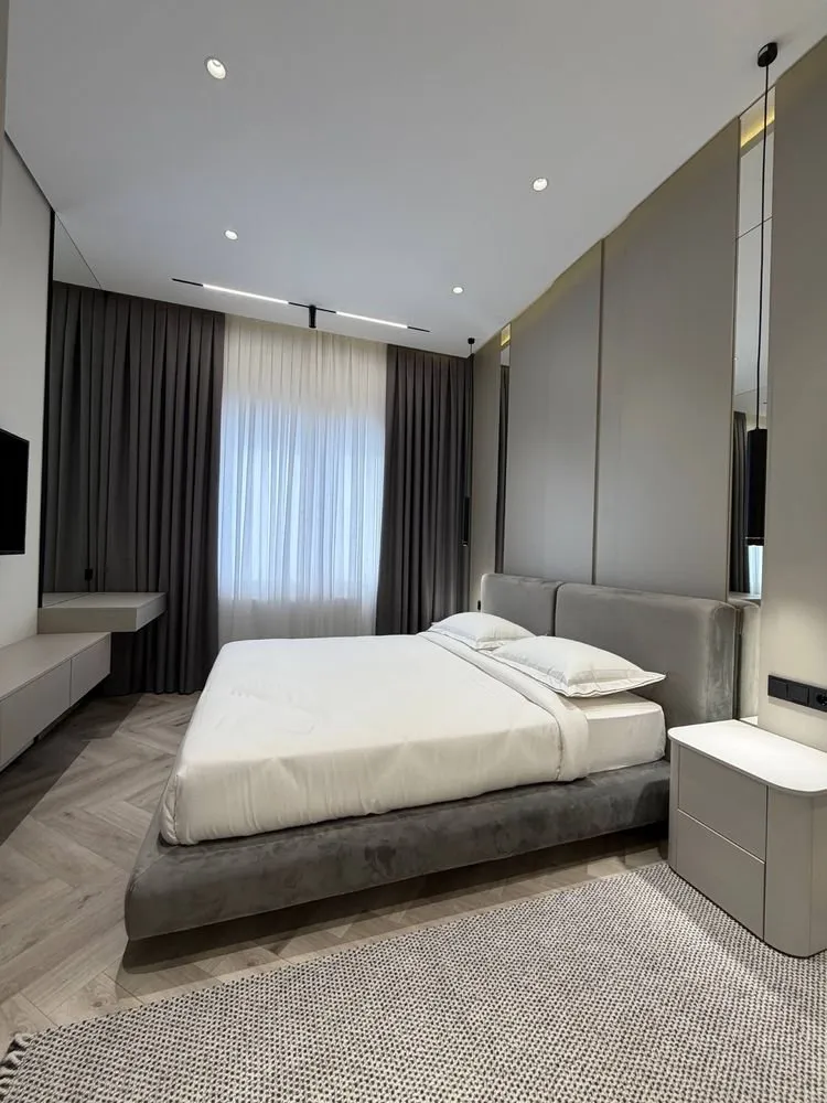 350 м², 5-комн. квартира, 7/8