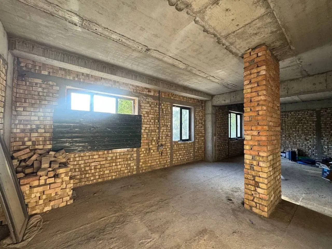 138 м², 4-комн. квартира, 1/5