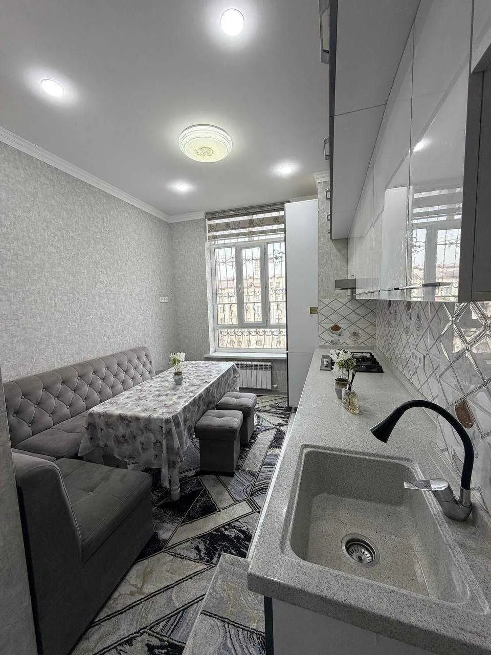 80 m², 3-xonali kvartira, 8/9