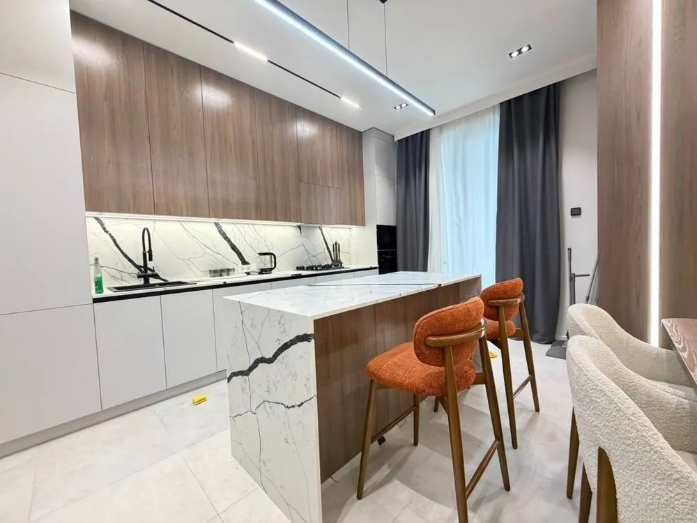 131 m², 4-xonali kvartira, 7/14