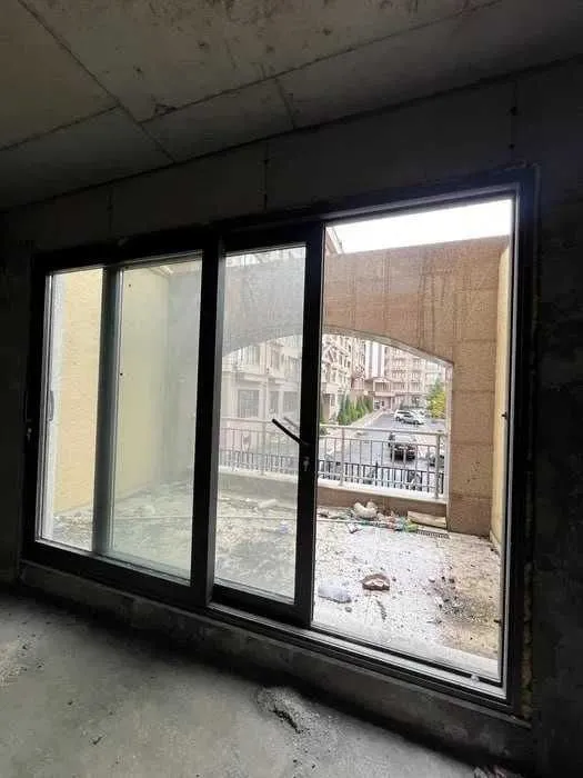 81 m², 2-xonali kvartira, 1/8