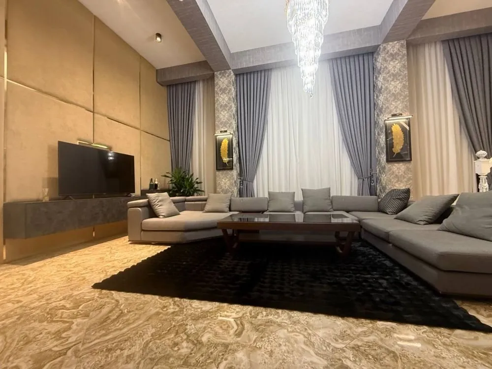 114 м², 5-комн. квартира, 7/7