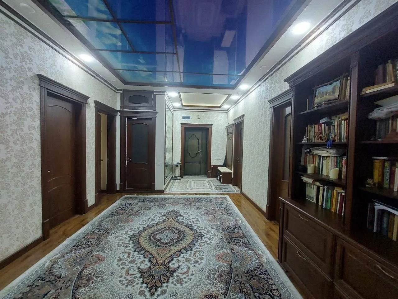 183 м², 5-комн. квартира, 2/8