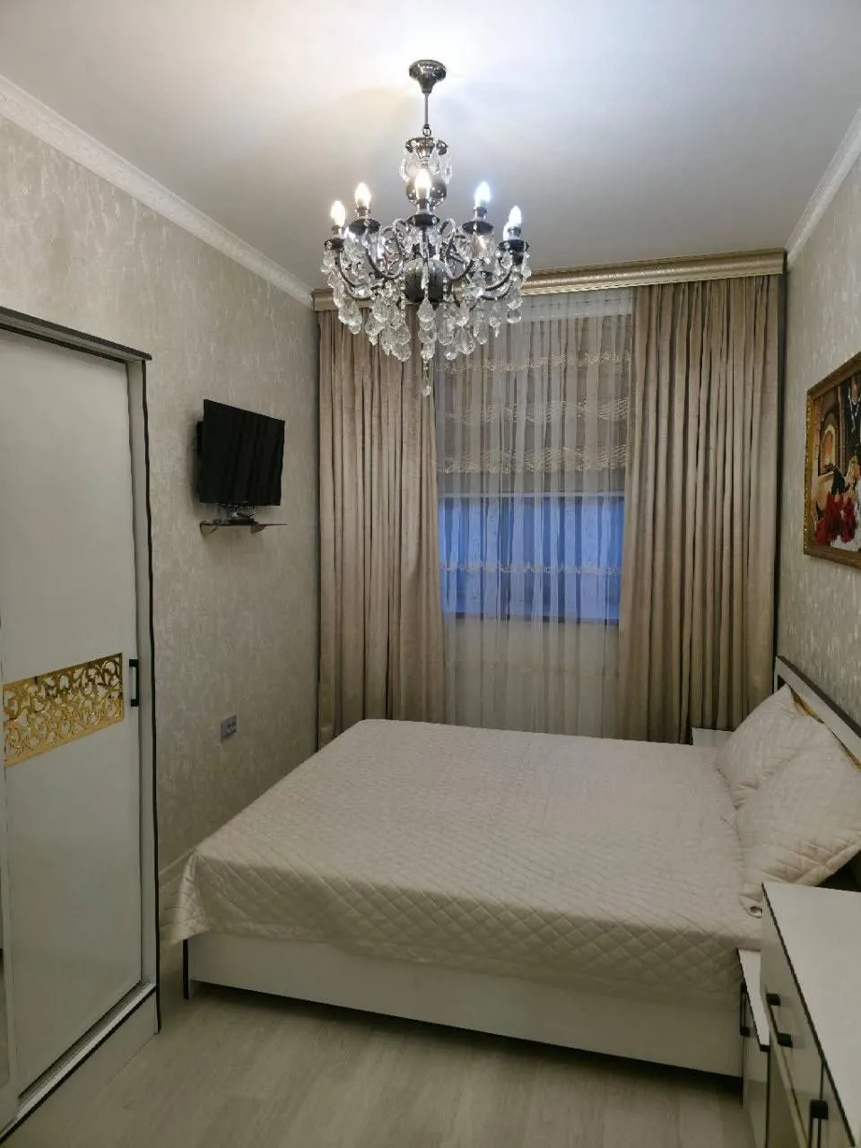 130 м², 4-комн. квартира, 1/6