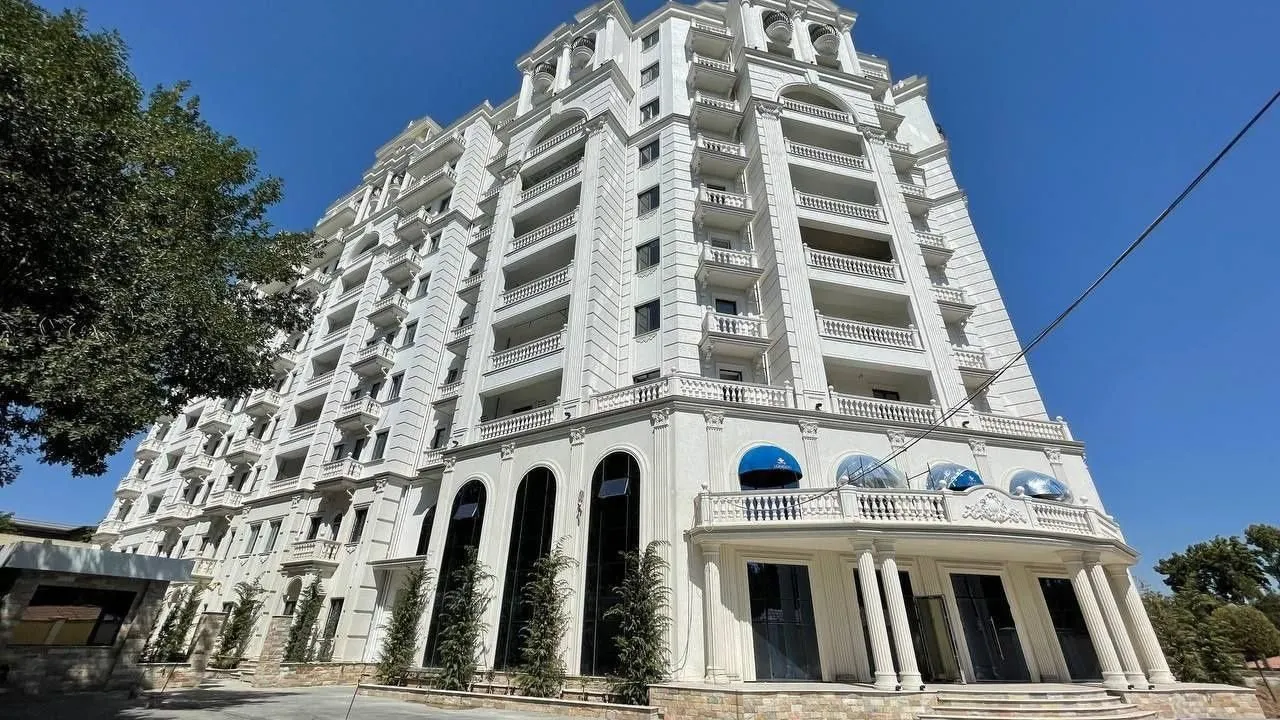 130 м², 3-комн. квартира, 8/8