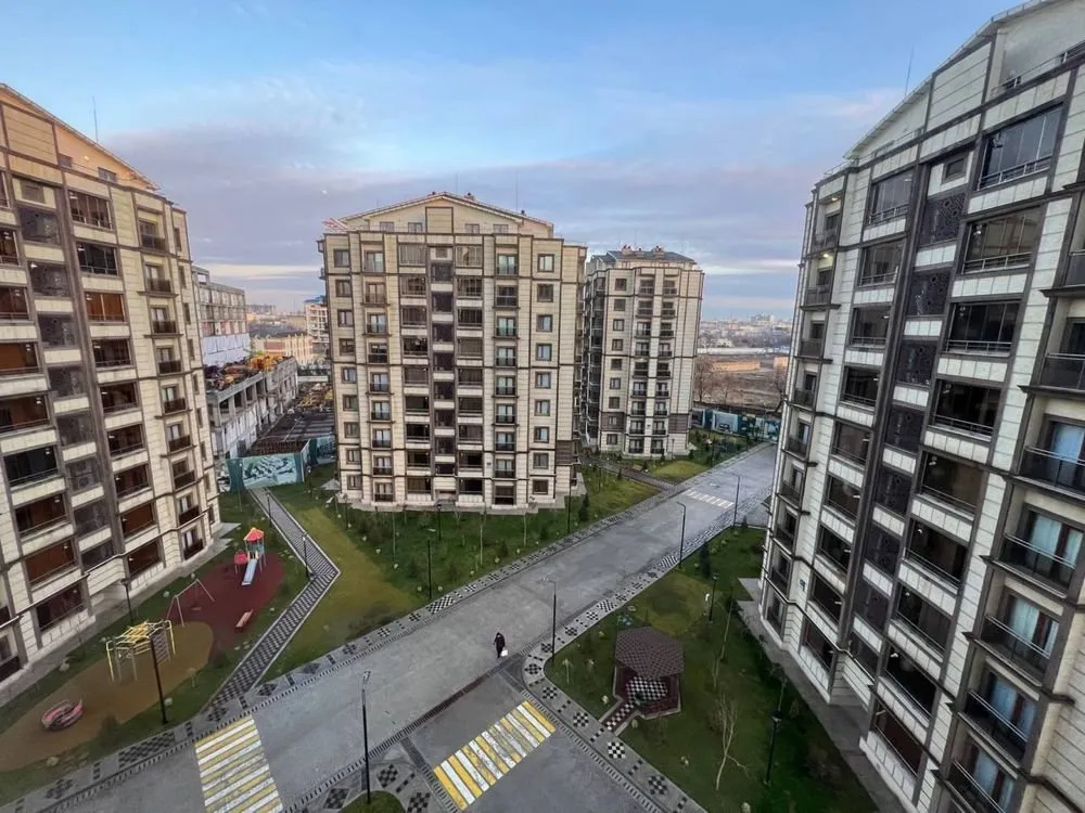 82 м², 3-комн. квартира, 3/9