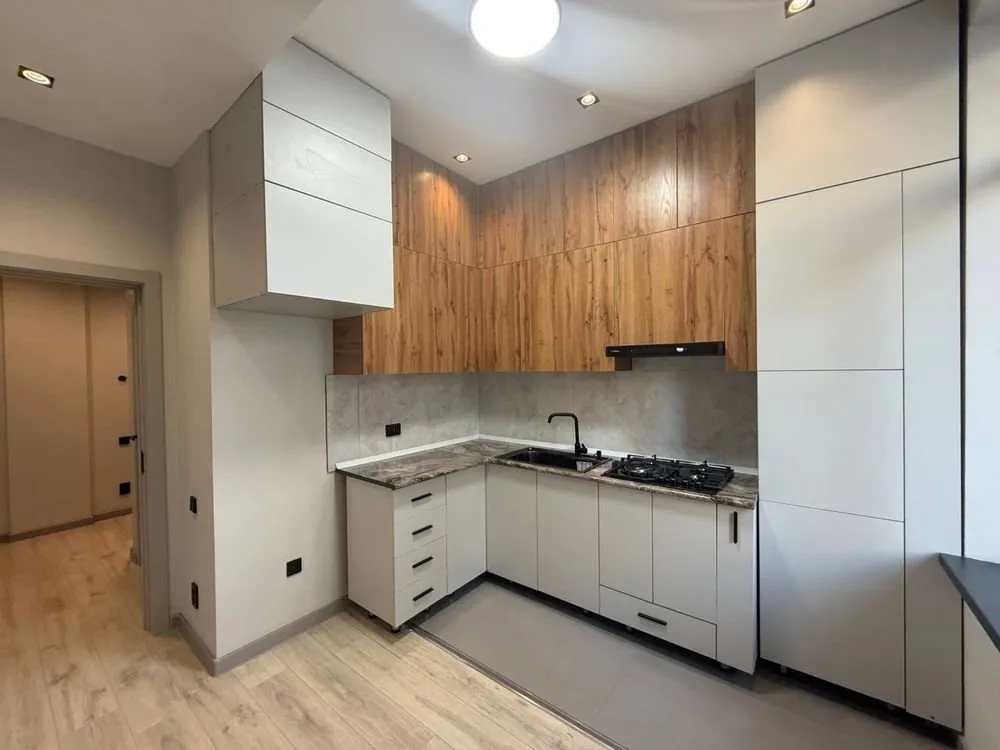 105 м², 3-комн. квартира, 1/10