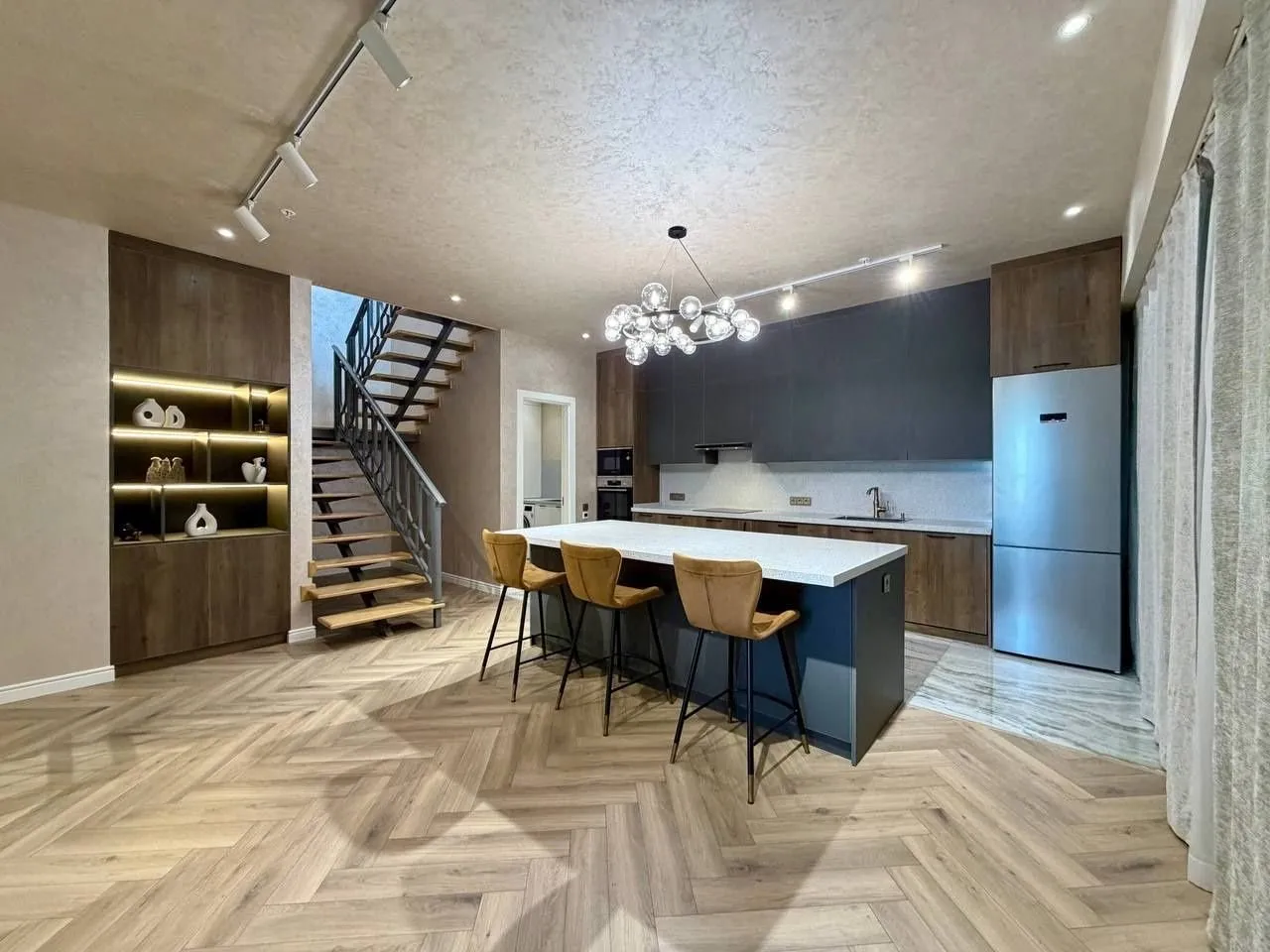 320 м², многокомнатная квартира, 25/26