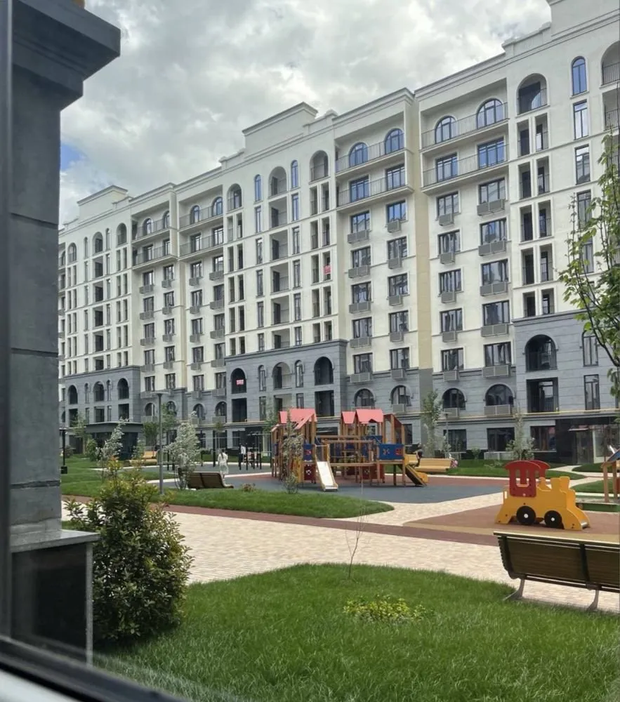 127 м², 4-комн. квартира, 1/12