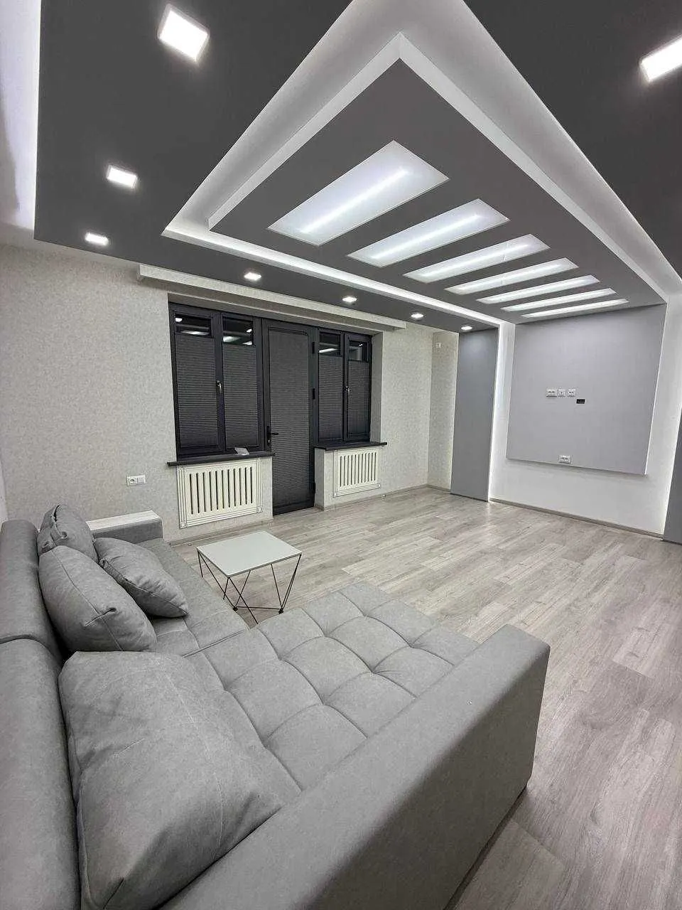 150 м², 5-комн. квартира, 1/9